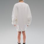 MOLETOM OVERSIZED DELTA - OFF WHITE