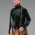 BLUSA  CETIM AIR - PRETO