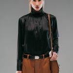 BLUSA  CETIM AIR - PRETO