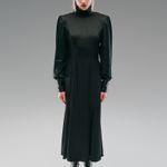 VESTIDO CREPE HÉLICE
