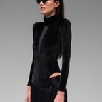 BODY VELUDO LAMINA - PRETO