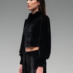 BLUSA VELUDO LAMINA - PRETO