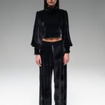 BLUSA VELUDO LAMINA - PRETO