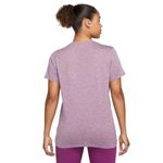 T-shirt Performance Nike Dri Fit Tee Feminina