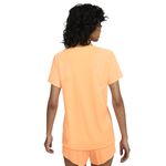 T-shirt Performance Nike Race Top Feminina