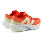 Tênis New Balance FuellCell Rebel V4 Feminino