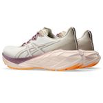 Tênis Asics Novablast 4 TR Feminino