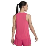 Regata Performance Nike One Classic Feminina