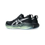 Tênis Asics Novablast 5 Luxe Feminino