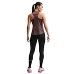 Regata Performance Nike Swift Feminina