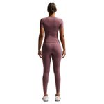 T-shirt Performance Nike Universa Feminina