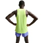 Regata Performance Nike Stride Masculina