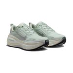 Tênis Nike Vomero Plus Feminino