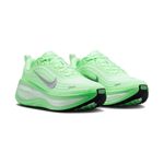 Tênis Nike Vomero Plus Feminino