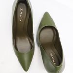 Scarpin Couro Salto Bloco Médio Verde Militar