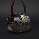 Bolsa Couro Pirarucu Crossbody Simone Marrom Cacau