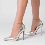 Scarpin Couro Metalizado Salto Alto Fino Prata