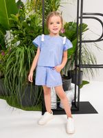 Blusa tricoline e shorts
