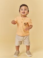 T-shirt em malha frisada e short casuale