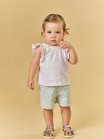 Blusa em laise e shorts venice