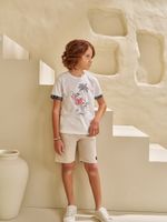 T-shirt em flamê e bermuda moletinho