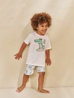 Pijama camiseta e shorts suf noturno