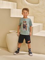 T-shirt em malha e short moletinho