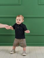 Polo em piquet e short alfaiataria england