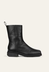 BOTA SAAB II PRETA