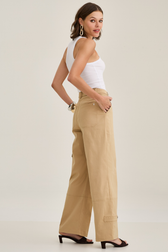 Calça Reta Cargo Noreen Caramel