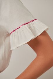CAMISETA SANTA MÔNICA OFF WHITE BORDADA