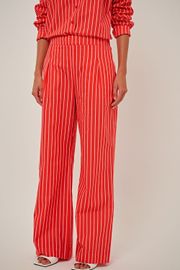 CALÇA ANA BEATRIZ VERMELHA LISTRADA