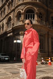 CALÇA ANA BEATRIZ VERMELHA LISTRADA