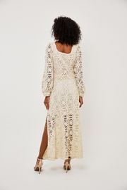 BLUSA LILLET CROCHET BORDADO