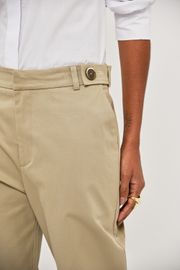 CALÇA JULIE SARJA COM ELASTANO