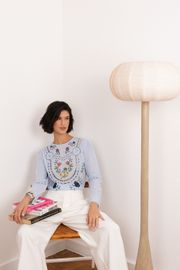 BLUSA KIM CAMBRAIA BORDADA