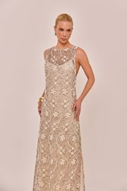 VESTIDO ONDAS TELA BORDADA