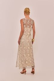 VESTIDO ONDAS TELA BORDADA