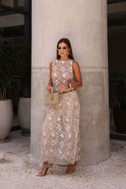 VESTIDO ONDAS TELA BORDADA