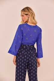 BLUSA SATURNO AZUL ESTAMPADA