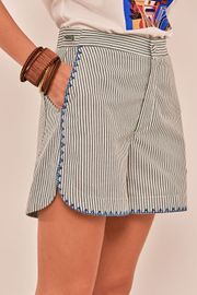 SHORTS PITAYA TRICOLINE COM BORDADO