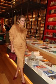 SAIA CATARINA SUEDE CÁQUI