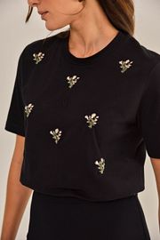 CAMISETA BEATRIZ BORDADA