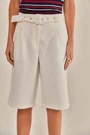 BERMUDA HILARY OFF WHITE