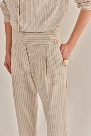 CALÇA IULIA RISCA DE GIZ