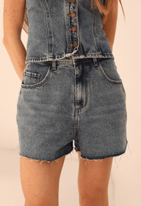 Foto do produto Short Mom á Fio Essence Dirty Wash
