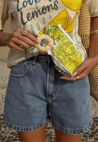 Foto do produto Short Mom Essentials Destroyer Claro