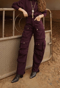 Foto do produto Calça Cargo Chelsea Dark Berry
