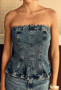 Foto do produto Top Recortes Amore Dirty Wash Escuro