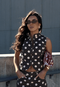 Foto do produto Colete Zíper City Dots Poá Marrom